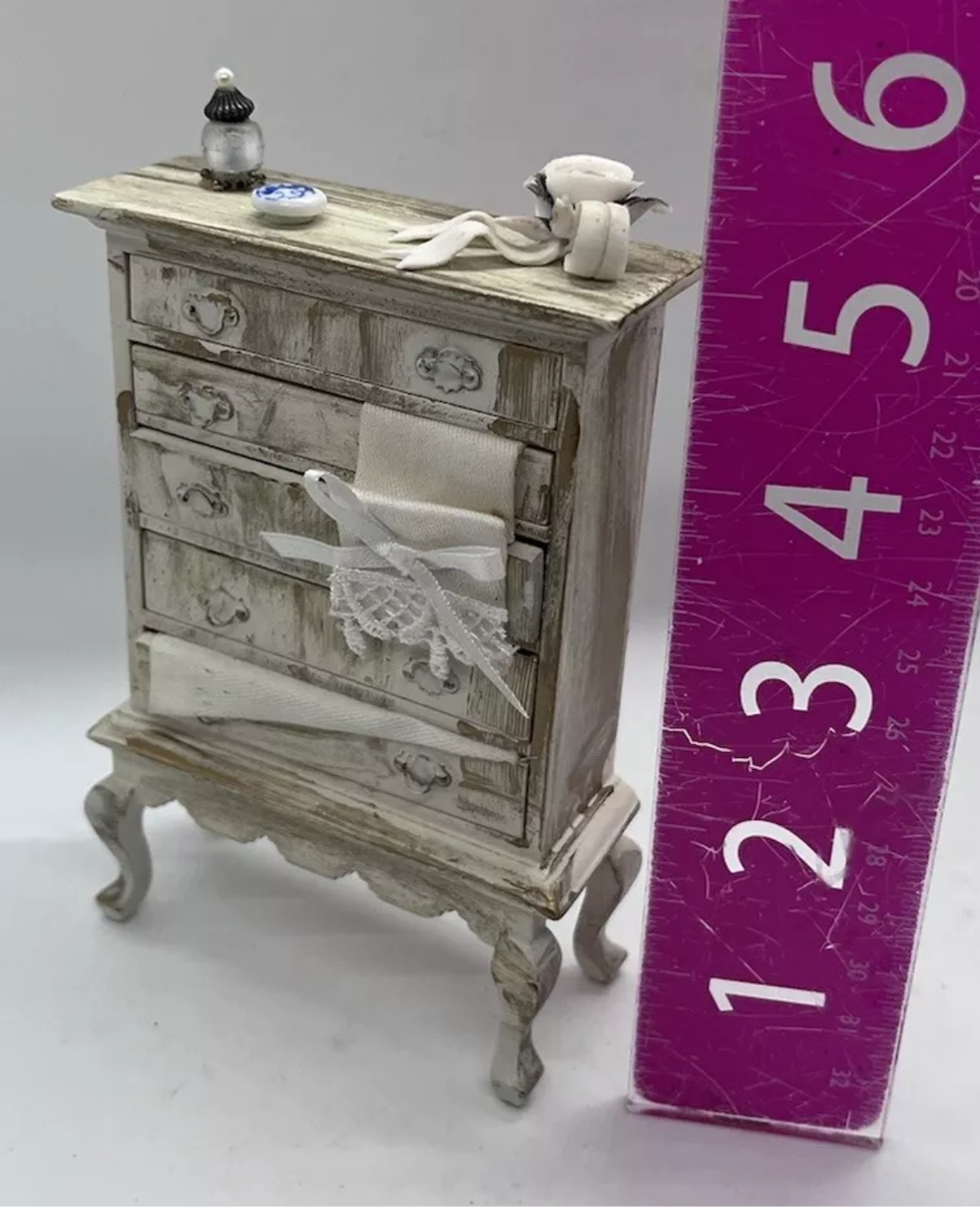 Dolls house tall chest of drawers & all fixed accessories