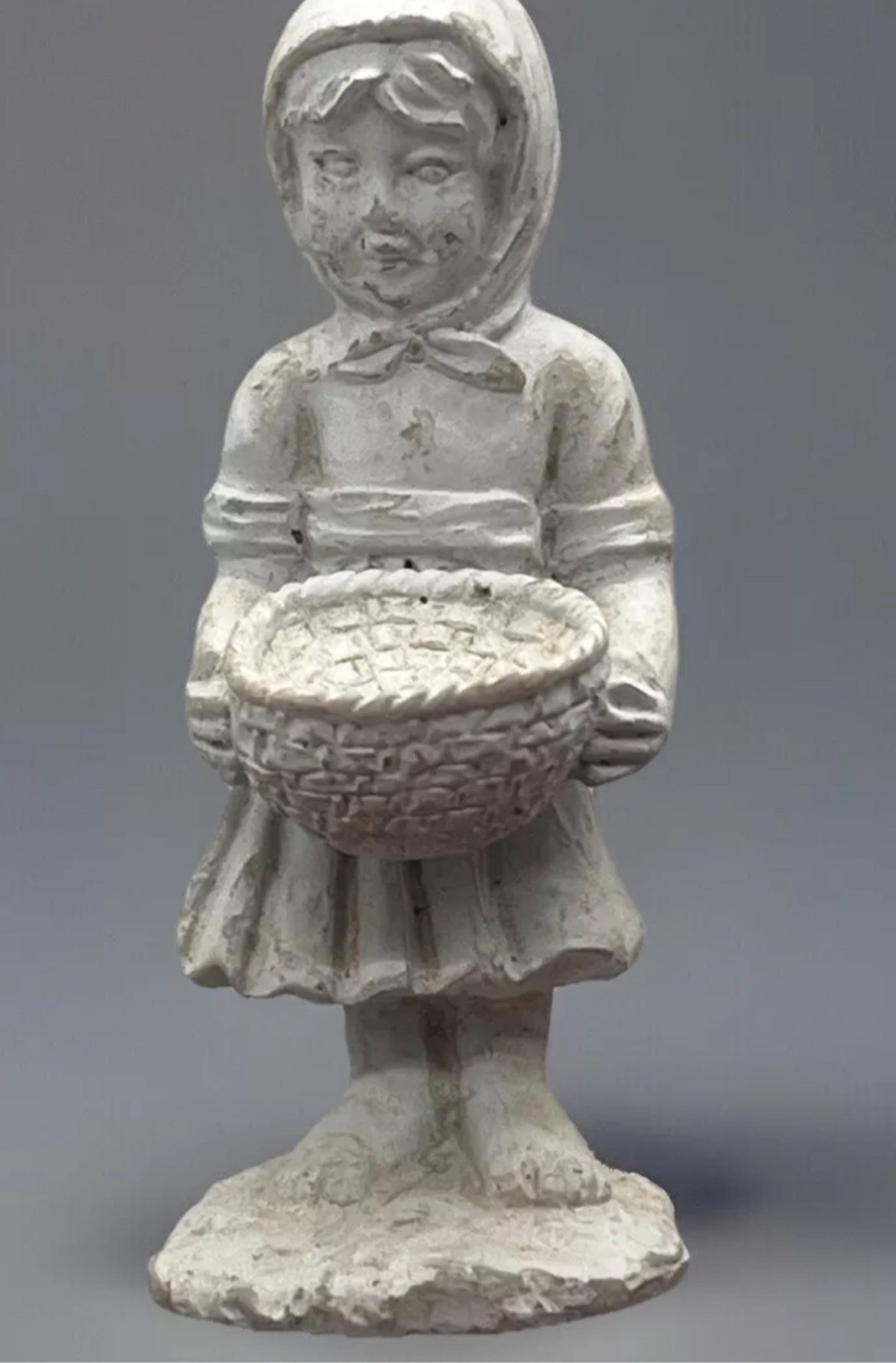 Dolls house garden ornament/bird feeder?