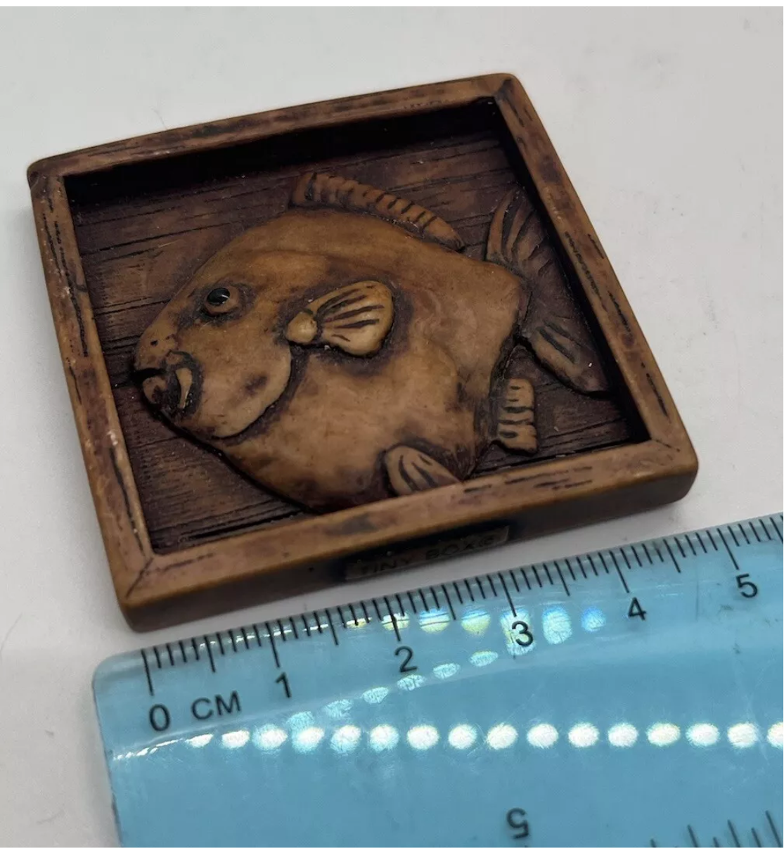 Dolls house resin wall plaque by Tiny Box
