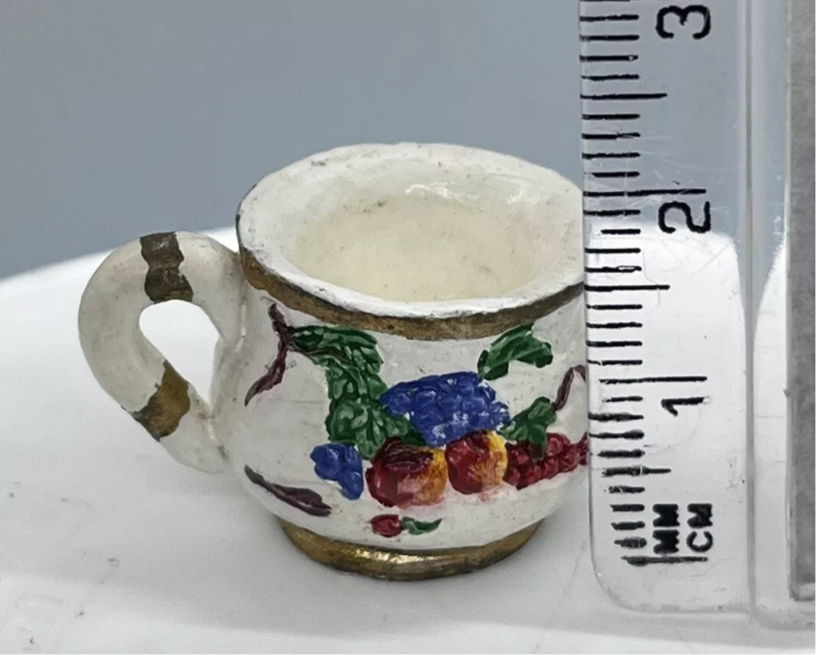 Dolls house resin chamber pot