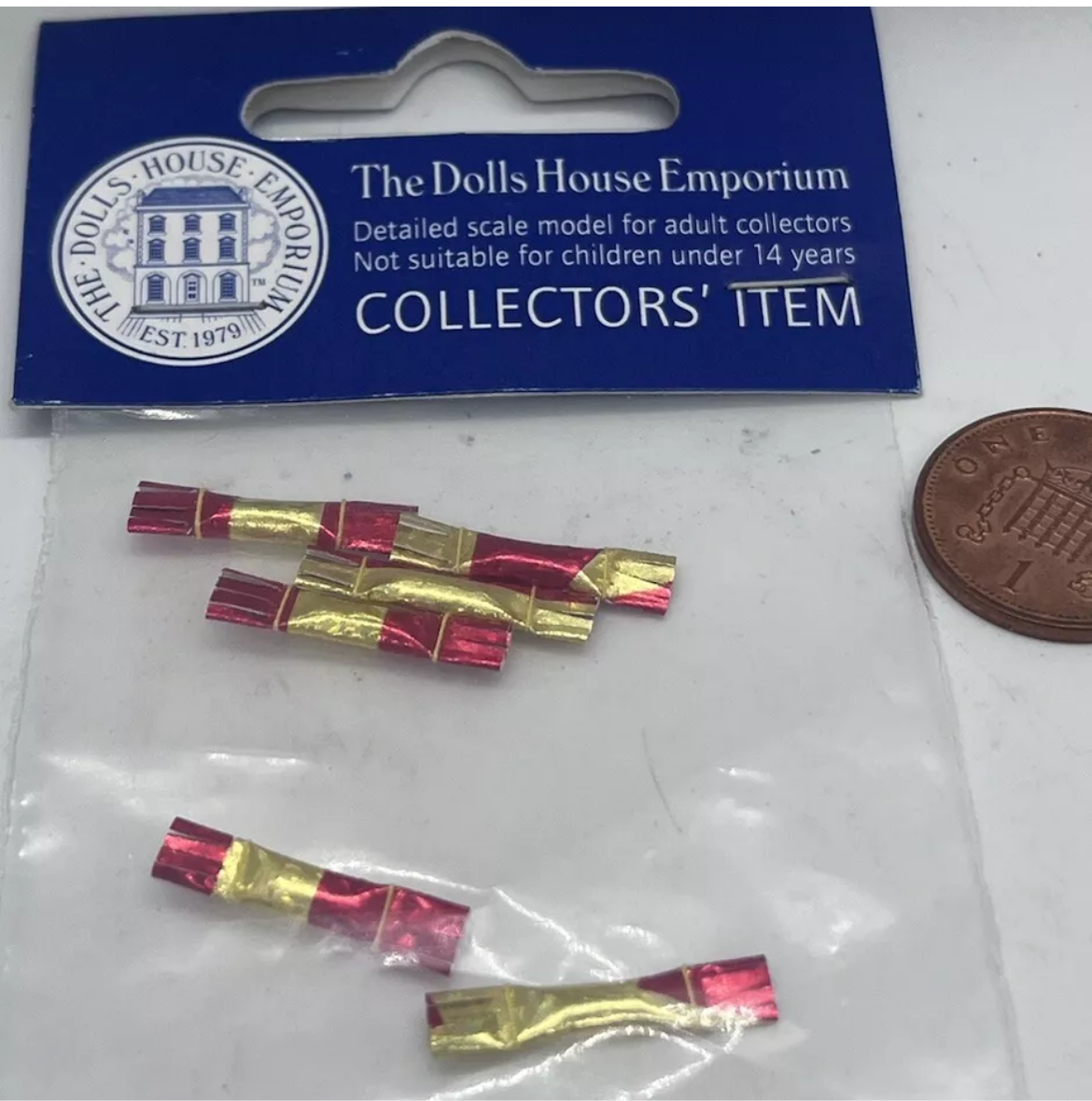 Dolls house Christmas crackers NEW (6)