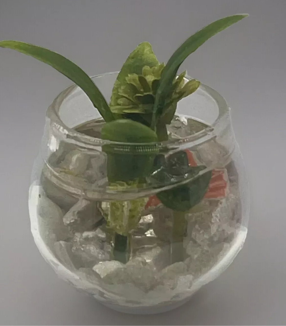 Dolls house glass fish bowl and plant (resin filled)