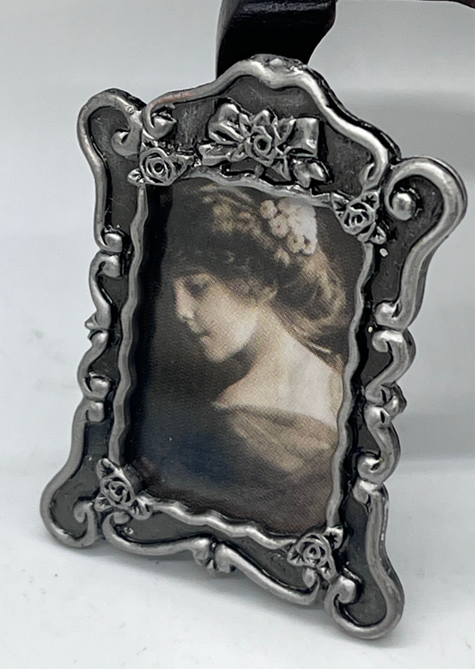 Dolls house Victorian medium print in metal frame