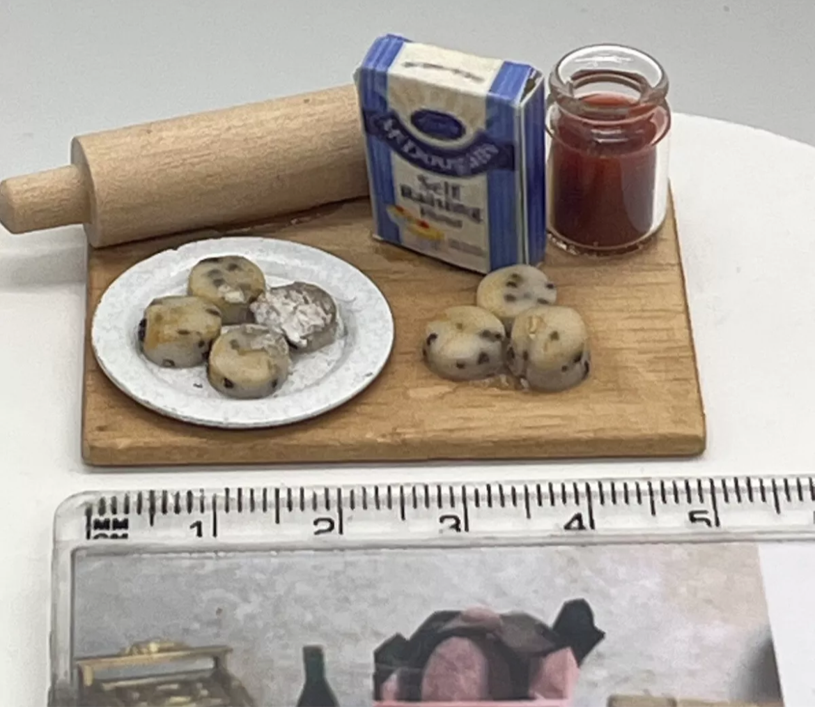 Dolls house kitchen accessory baking