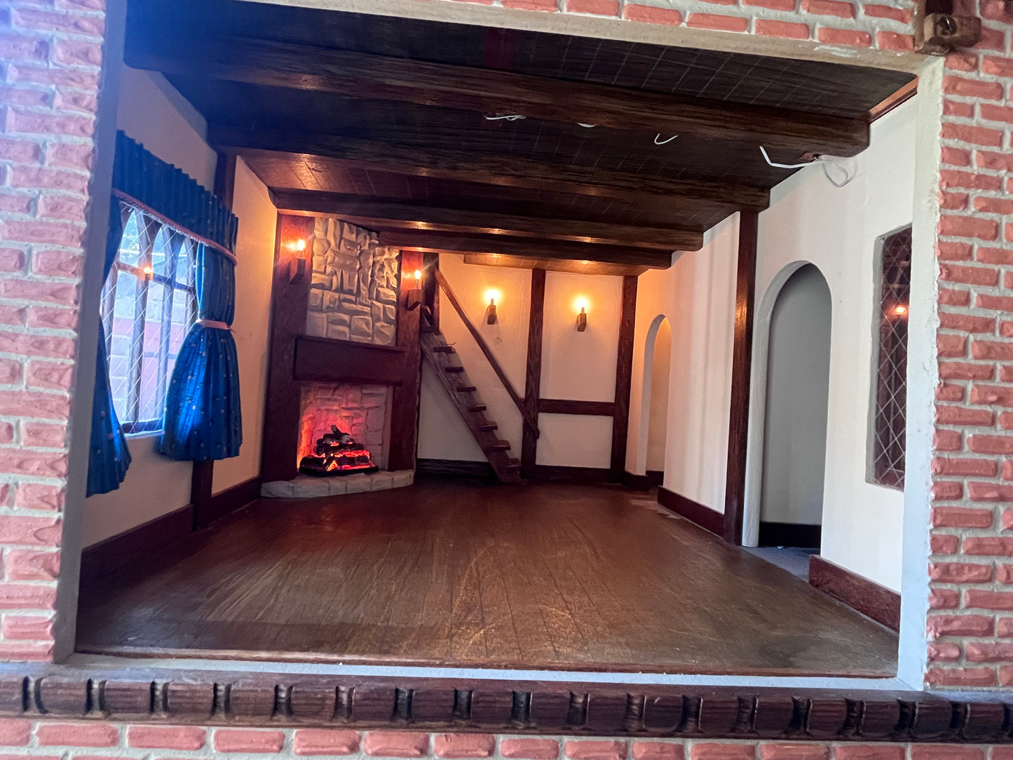 Large hand crafted dolls house with full electrics 1/12th scale