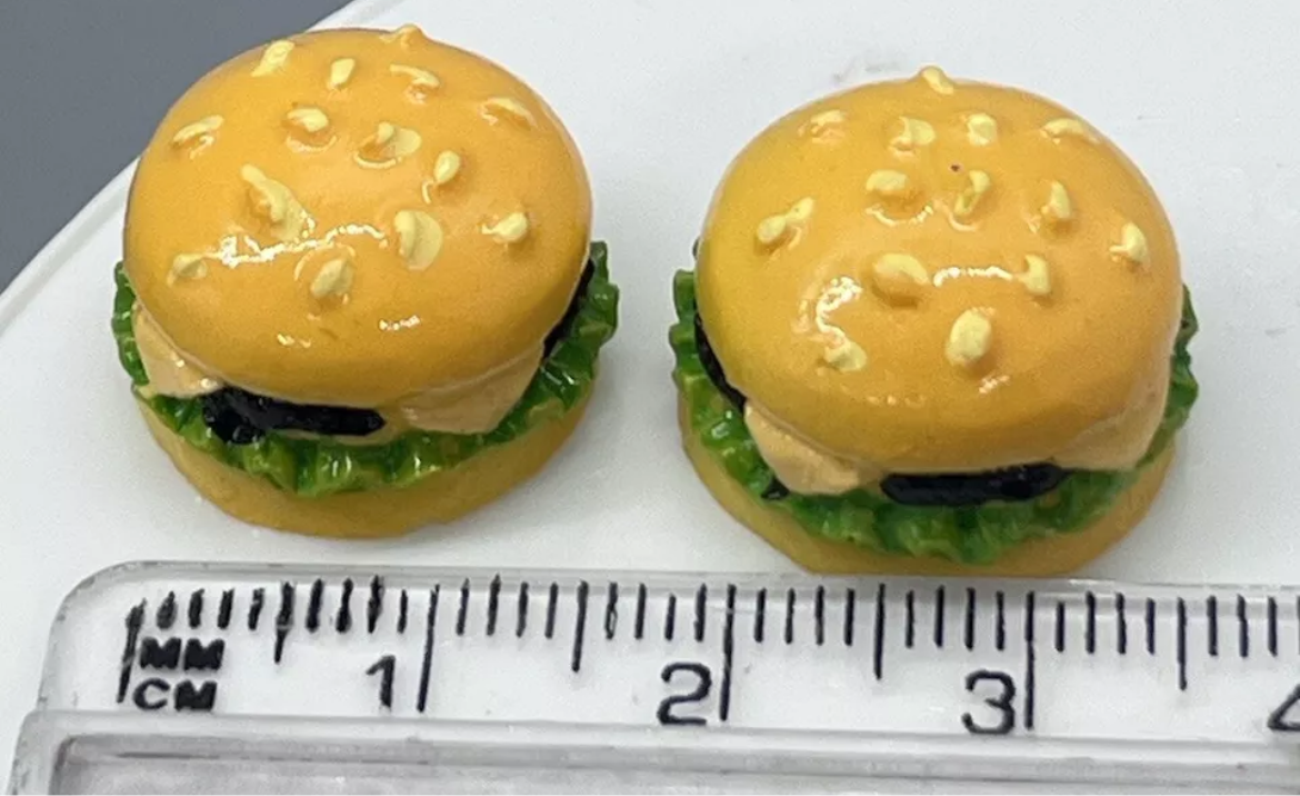 Dolls house food burgers pair (new)