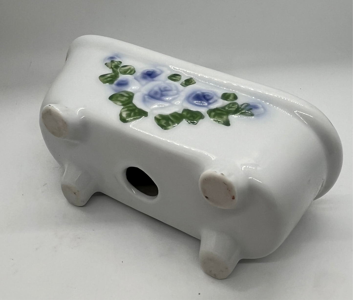 Dolls house ceramic bath