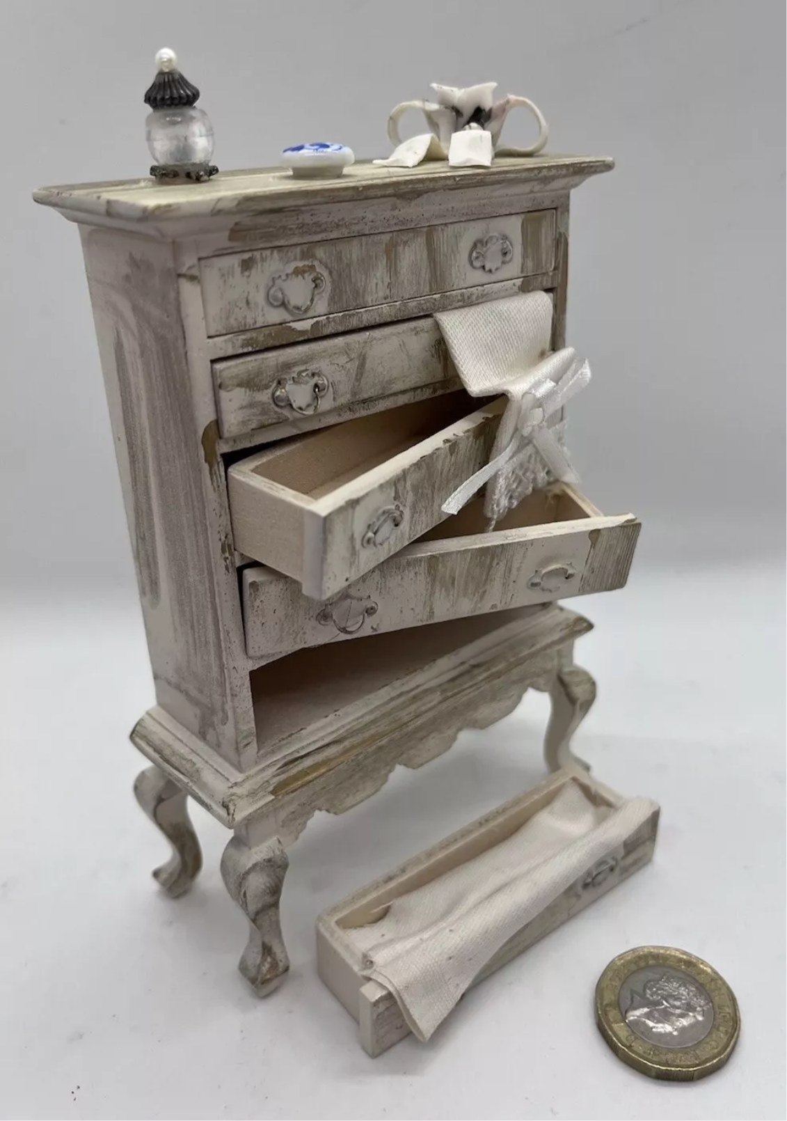 Dolls house tall chest of drawers & all fixed accessories