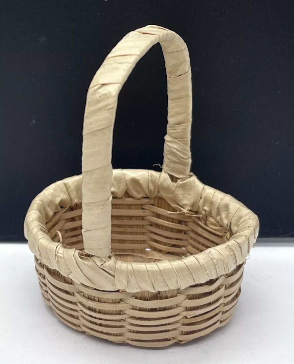 Dolls house large basket