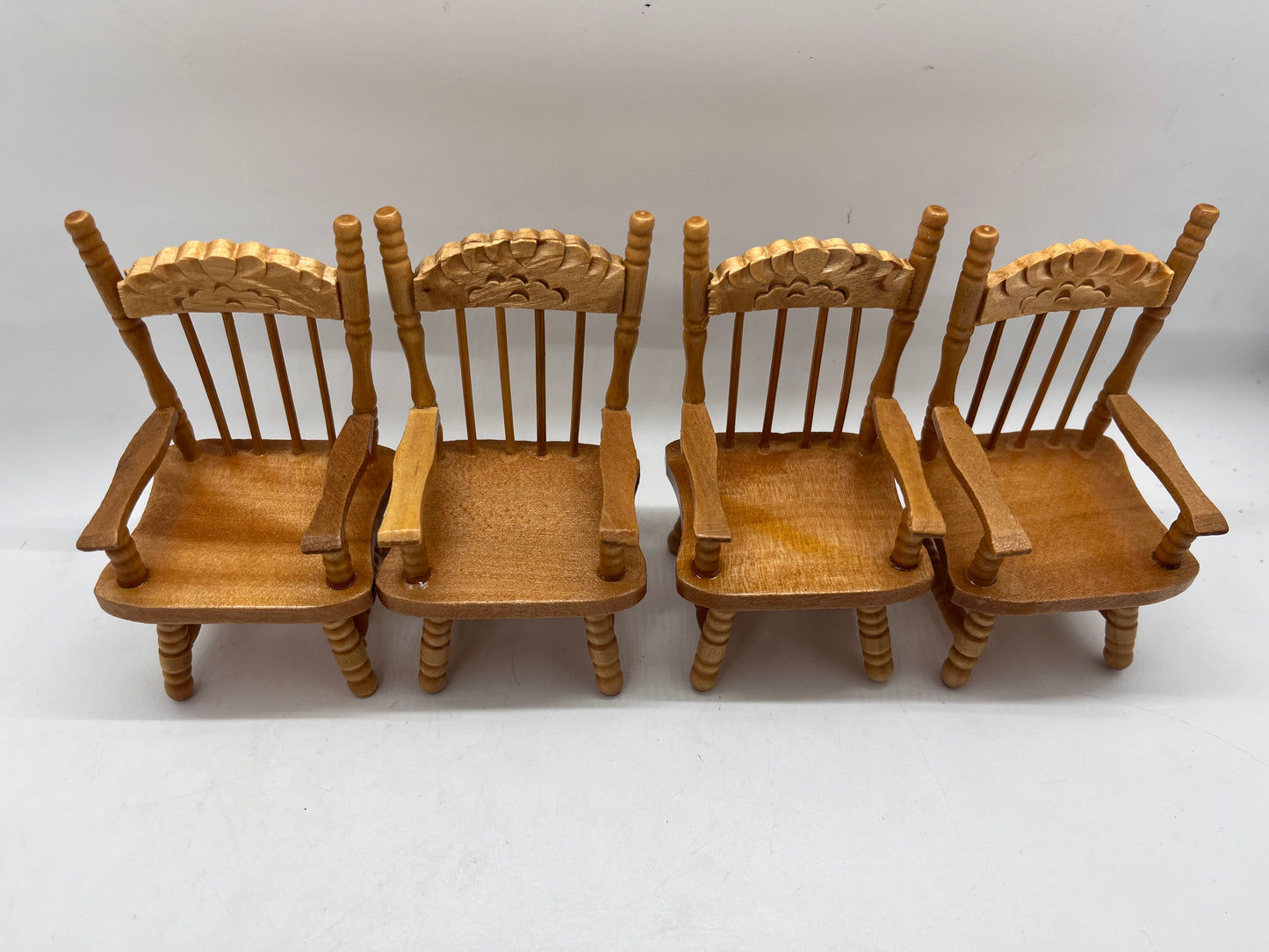 Dolls house pine varnished farm house table and 4 chairs