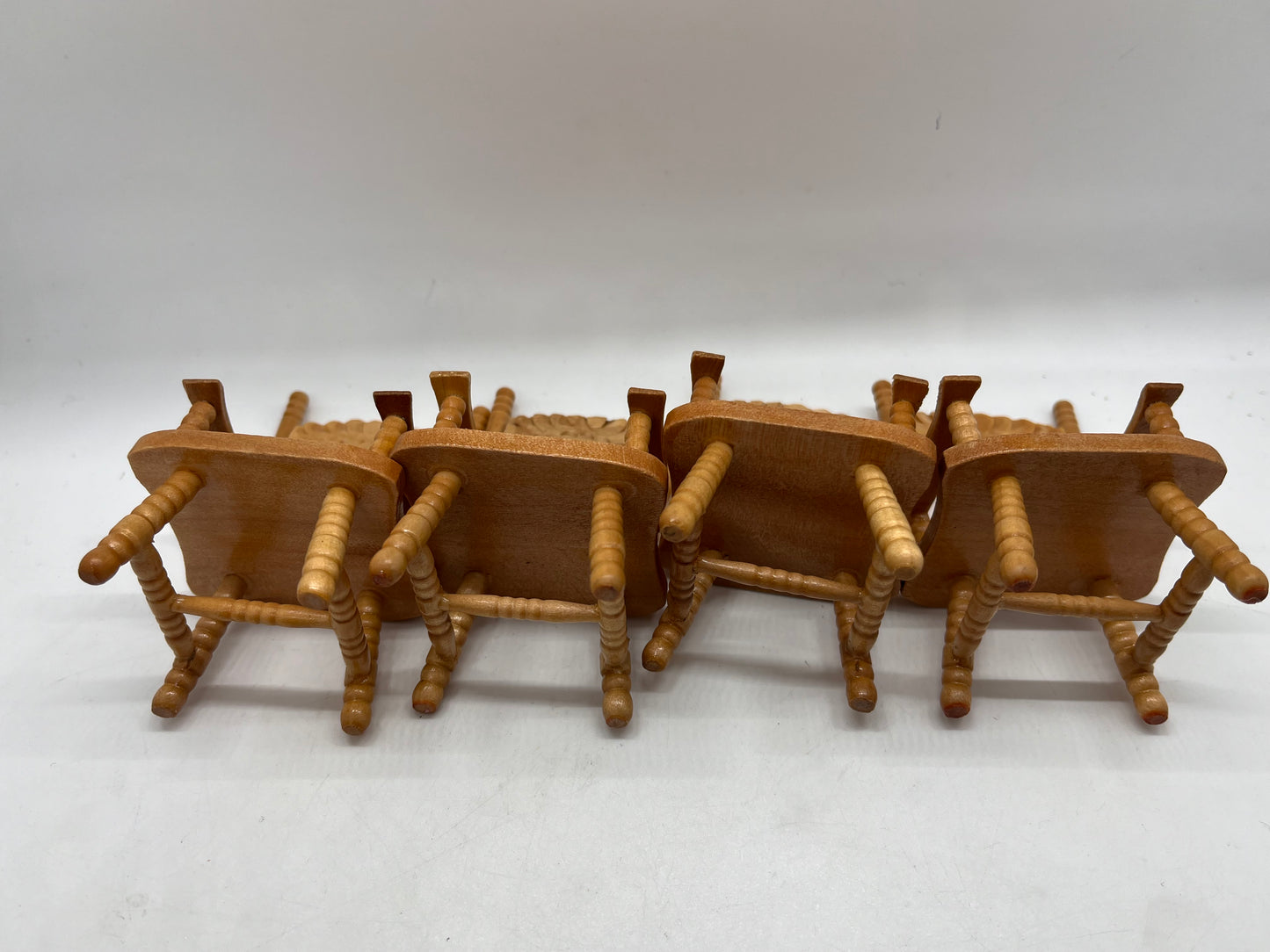 Dolls house pine varnished farm house table and 4 chairs