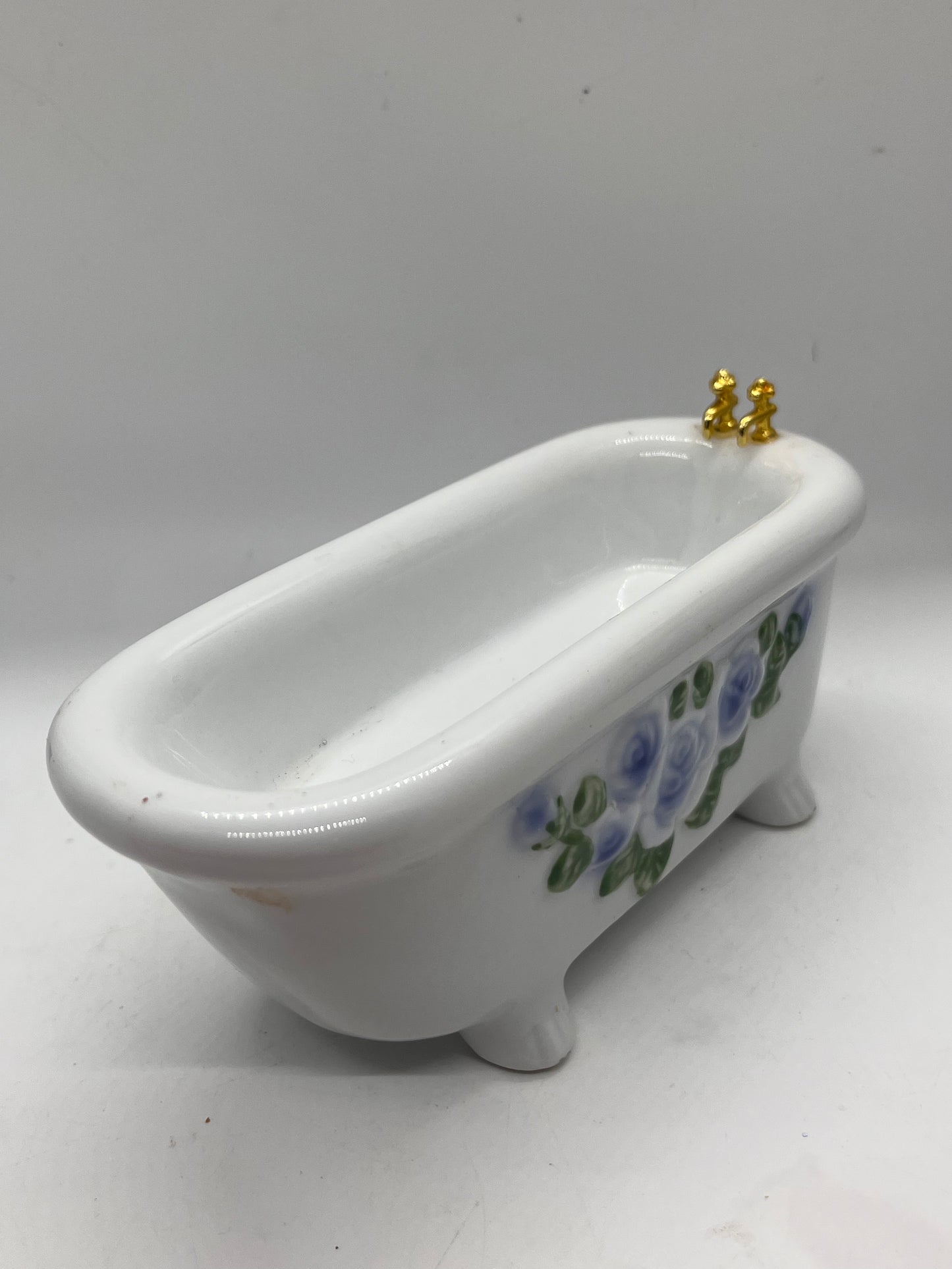Dolls house ceramic bath