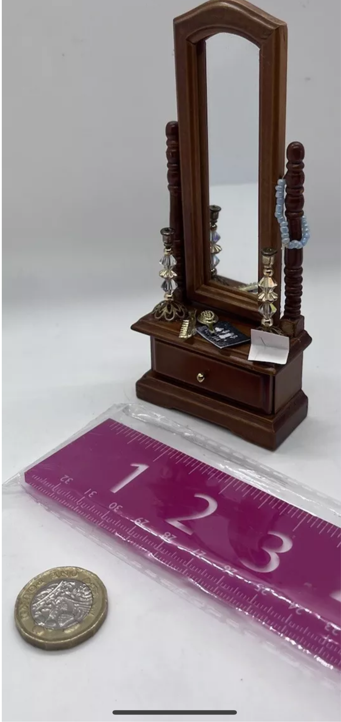 Dolls house floor mirror & accessories
