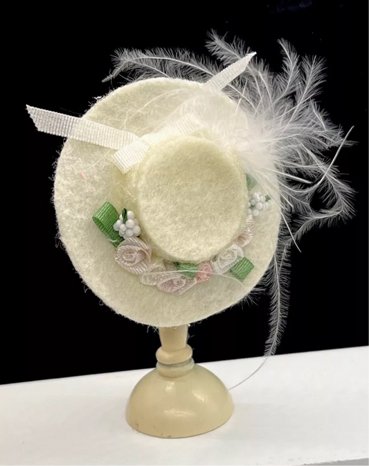 Dolls house hat and stand new