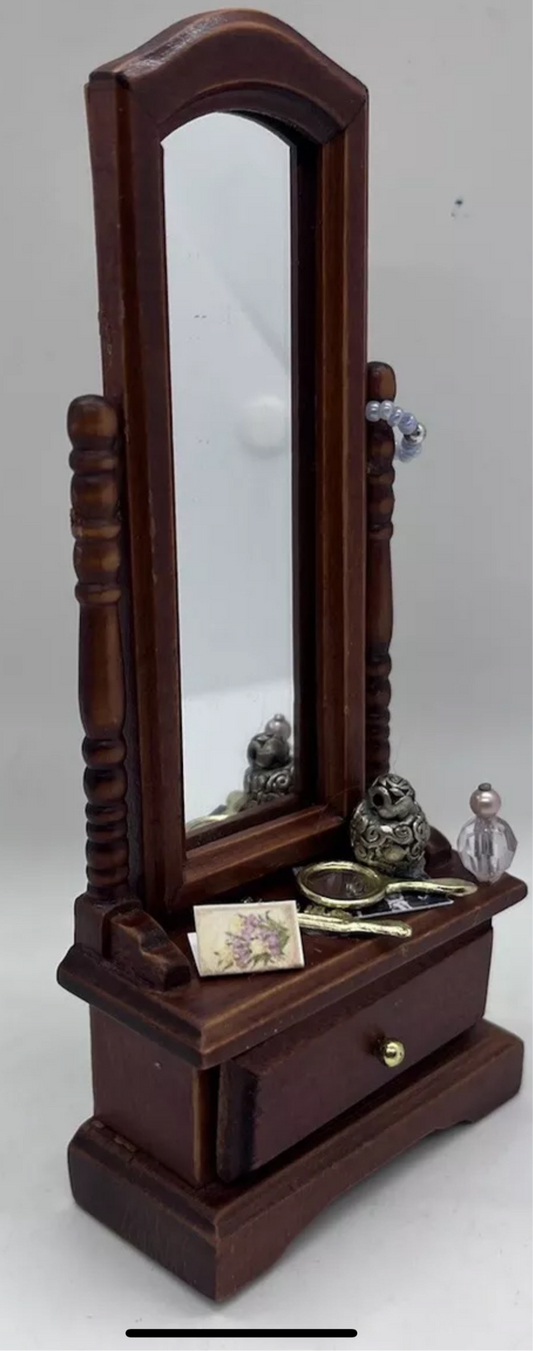 Dolls house floor mirror & accessories