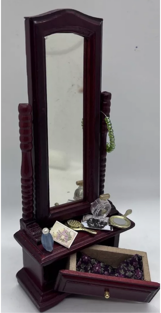 Dolls house floor mirror & accessories