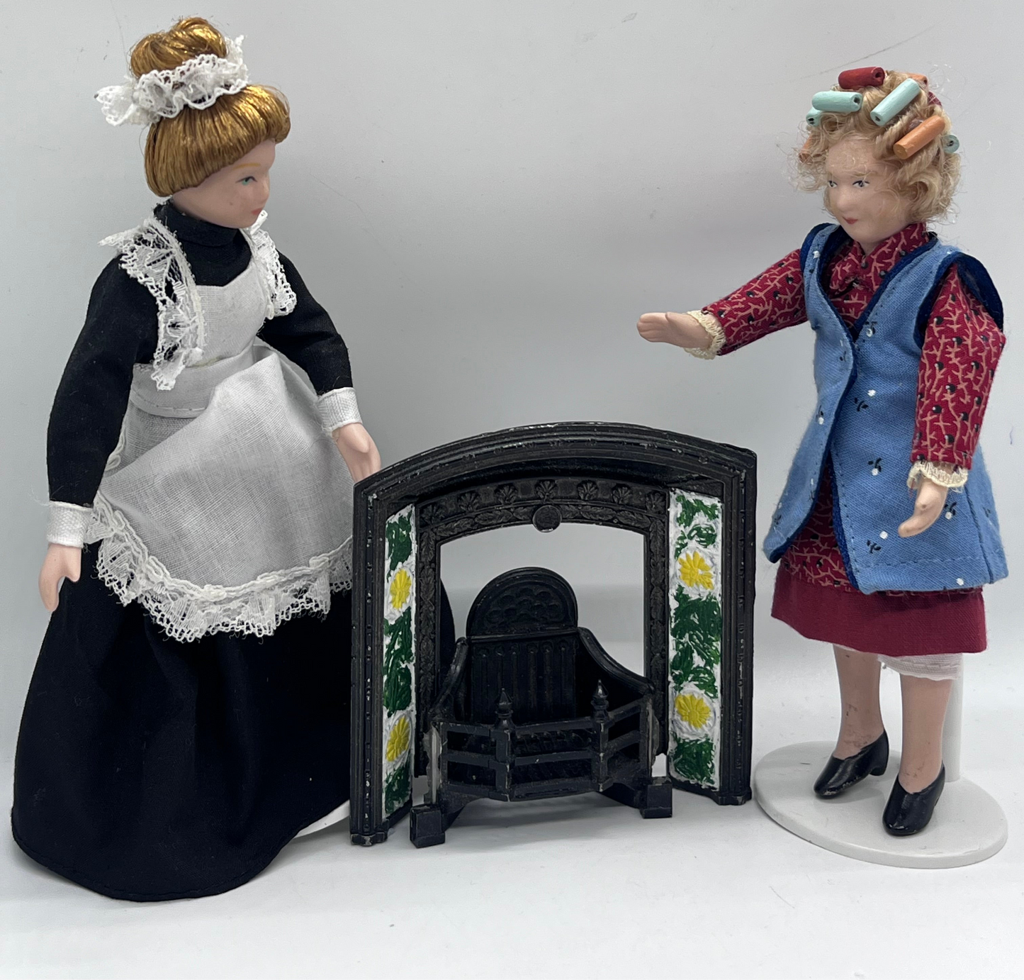 Dolls house Phoenix miniatures metal fire surround & hearth hand painted