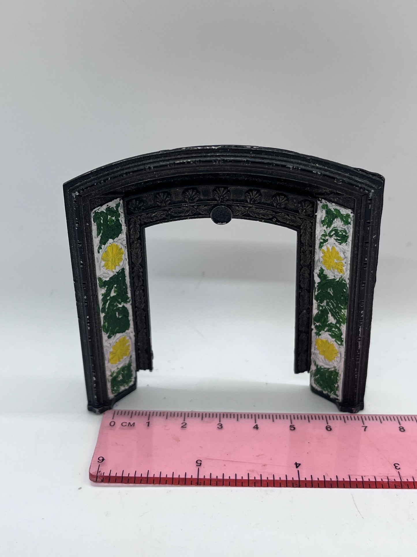 Dolls house Phoenix miniatures metal fire surround & hearth hand painted