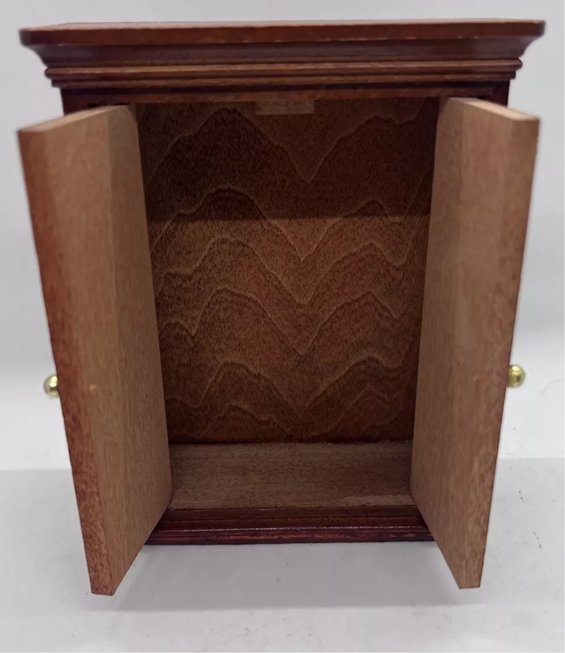 Dolls house cupboard/small wardrobe
