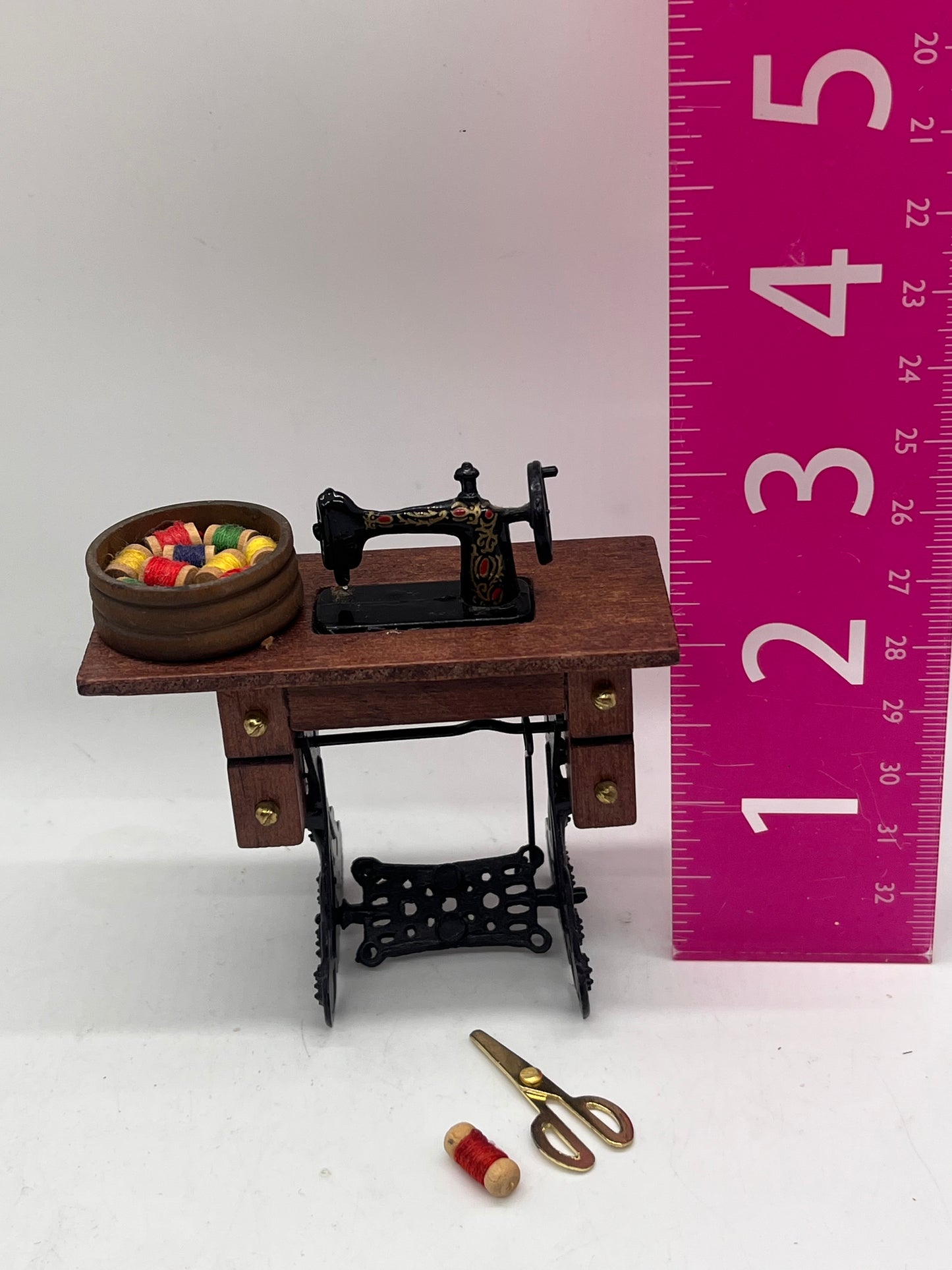 Dolls house sewing machine & accessories
