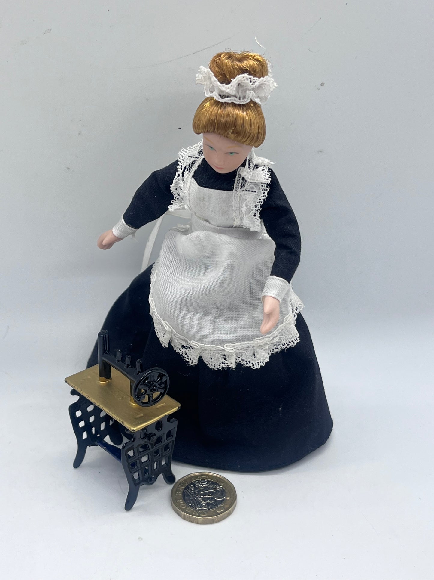 Dolls house 1/16th scale sewing machine