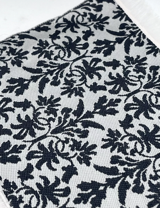 Dolls house rug 6 inch