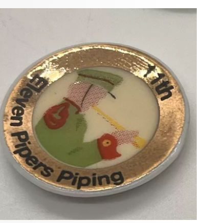 Dolls house Christmas plate x one. Eleventh day of Christmas