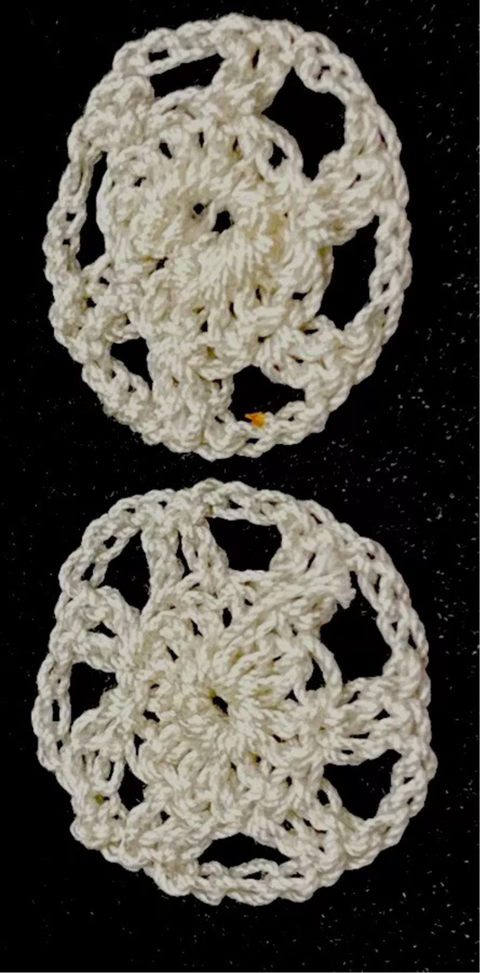 Dolls House Hand Stitched
Crochet Table Doily Lace Pair New