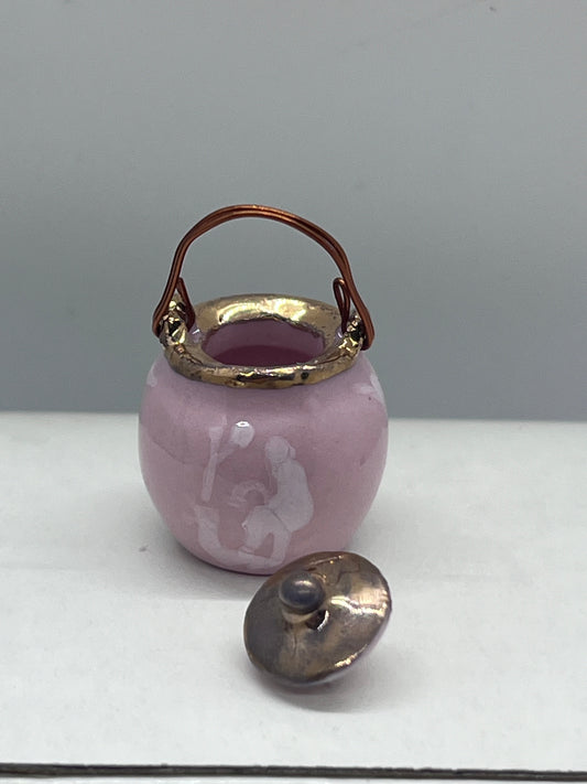 Lidded biscuit container gold interior porcelain